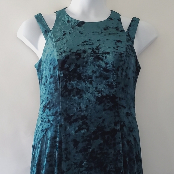 Maggy London Crushed Velvet Midi Dress Size 10 Green Stretch Velour Party - Picture 2 of 15
